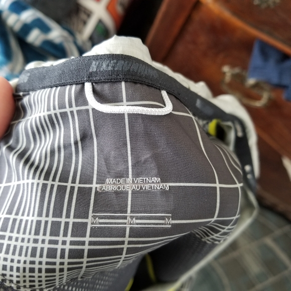 Nike running gray windbreaker medium - Picture 6 of 7